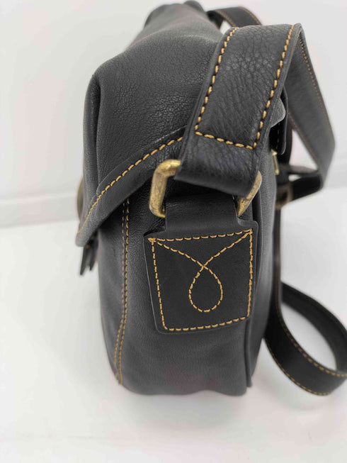 ゲス GUESS ロゴ型押し レザー ショルダー バッグ メンズ