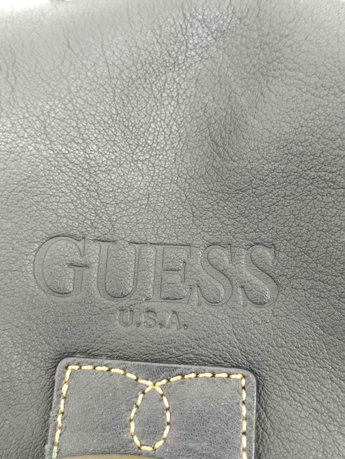 ゲス GUESS ロゴ型押し レザー ショルダー バッグ メンズ