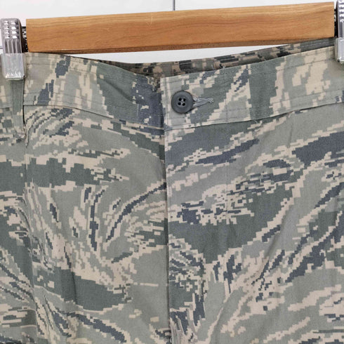 ユーエスアーミー U.S. ARMY 00S AIR FORCE USAF 空軍 DIGITAL CAMO デジタルカモ UTILITY BDU カーゴパンツ 07年製 メンズ 40R