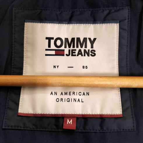 トミージーンズ tommy jeans フード付 ロゴワッペン ハイネック 中綿ジャケット メンズ import:M