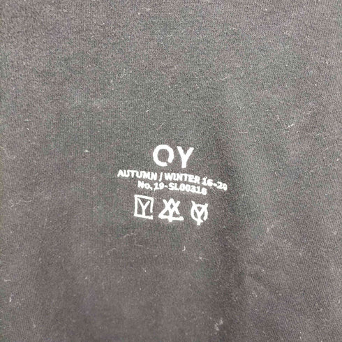 オーワイ OY バッグ刺繍クルーネックトレーナー メンズ