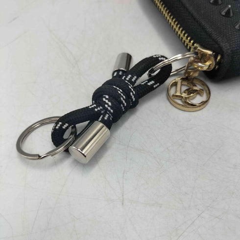 ドレスキャンプ DRESSCAMP ロゴプレート スタッズ ラウンドジップ ロングウォレット レディース