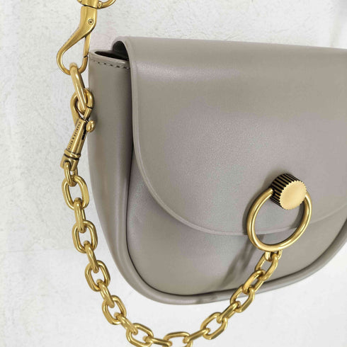 チャールズアンドキース CHARLES&KEITH チャンキーチェーンリンク サドルバッグ レディース