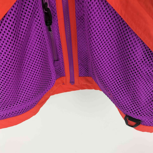 ナイキエーシージー NIKE ACG 19SS AS M NRG VEST HABANERO RED VIVID PURPLE ロゴ 刺繍 メッシュ 切替 ベスト メンズ import:M