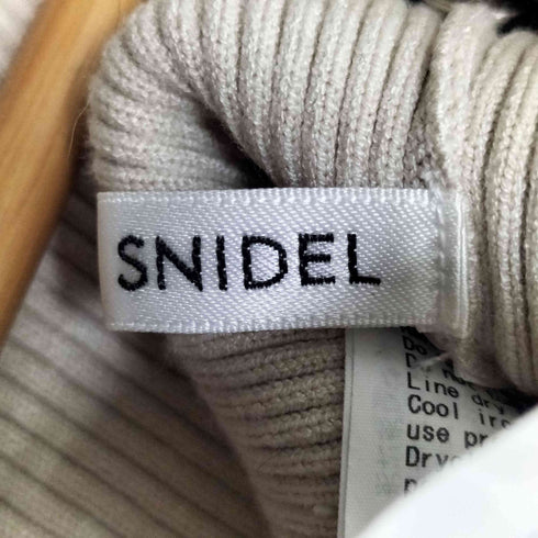 スナイデル snidel Sustainableチュールボリュームフリルニットプルオーバー レディース ONE SIZE