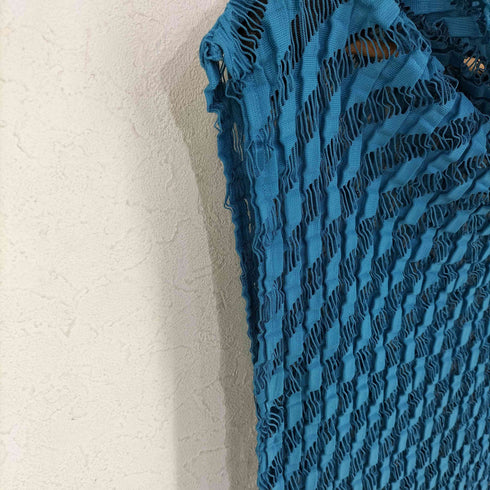 ミー イッセイミヤケ me ISSEY MIYAKE リブ編みデザイン ノースリーブメッシュカットソー レディース