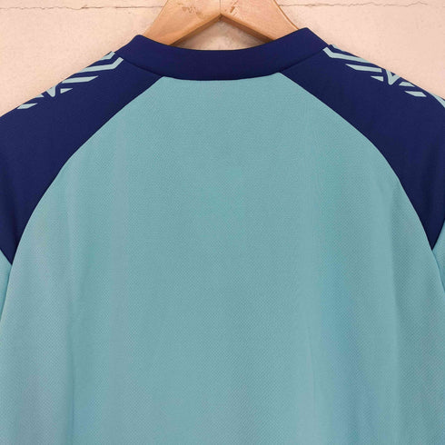 アンブロ UMBRO ダブルダイヤモンドプリントVネックTシャツ メンズ JPN:M