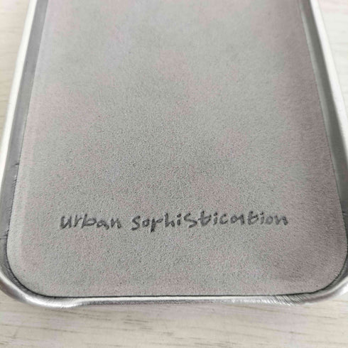 URBAN SOPHISTICATION ロゴ スマホケース iPhone15 Pro Max メンズ