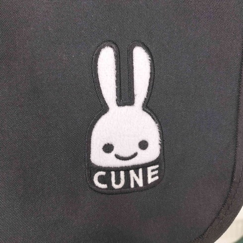 キューン CUNE ワンポイント刺繍メッセンジャーバッグ レディース