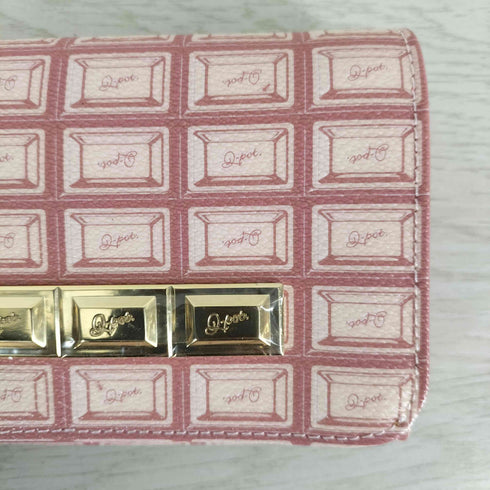 Q-pot ストロベリーチョコレート ショートウォレット レディース