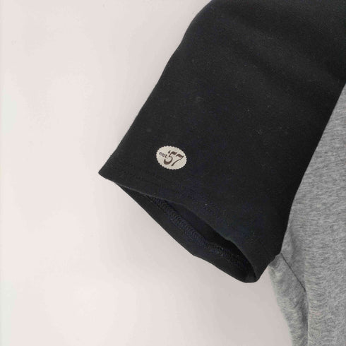 アーバン レヴィヴォ URBAN REVIVO デビルプリント クルーネックリンガーTシャツ Hot Stuff レディース import:S