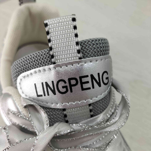 LING PENG シルバーローカットスニーカー レディース