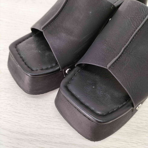 マウジー moussy スタッズ レザー厚底スクエアサンダル レディース JPN:S