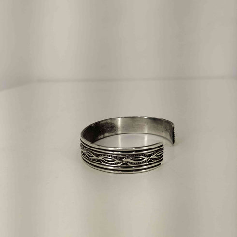 ナバホ NAVAJO STERLING HRM ヘンリマリアーノ シルバーバングル メンズ