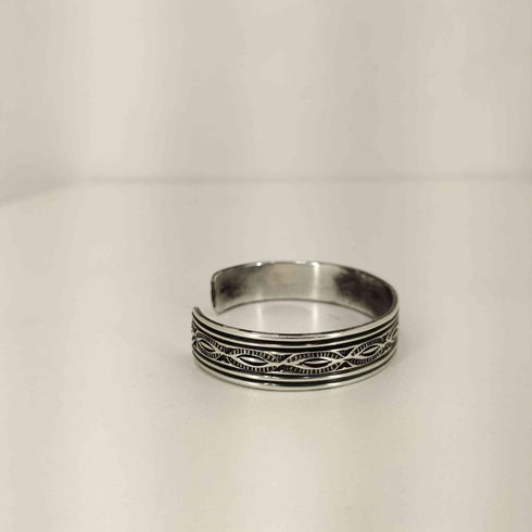 ナバホ NAVAJO STERLING HRM ヘンリマリアーノ シルバーバングル メンズ