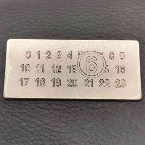 エムエムシックスメゾンマルジェラ MM6 Maison Margiela 24SS NUMERIC BIFOLD WALLET レディース
