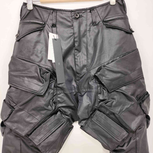 セブンユリウス _7 JULIUS 2024AW 877PAM9 Black Gasmask Cargo Pants COATED SATIN メンズ JPN:1