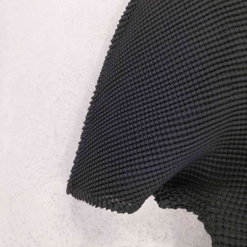 イッセイミヤケミー ISSEY MIYAKE me 総柄プリーツブラウス レディース