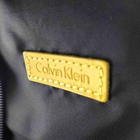 シーケーカルバンクライン ck Calvin Klein フロントロゴボディバッグ メンズ