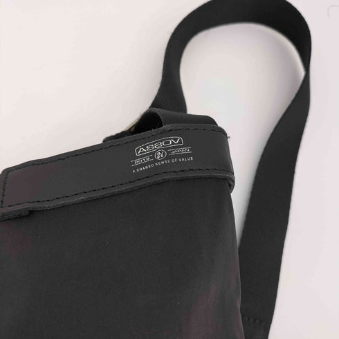 アッソブ ASSOV シュリンクナイロン ショルダーサコッシュ メンズ