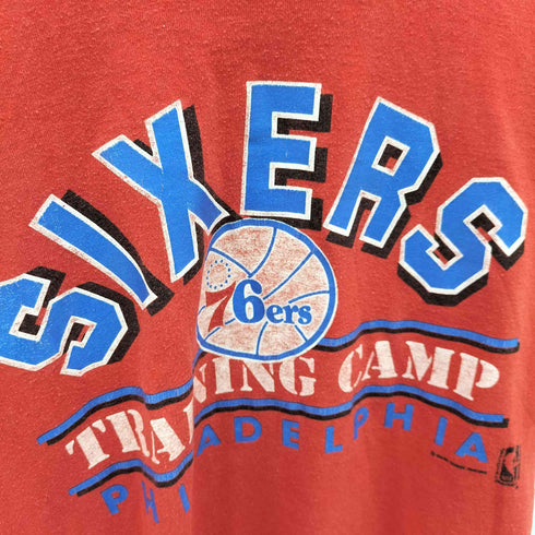 エヌビーエー NBA 90S チームロゴプリントクルーネックTシャツ メンズ