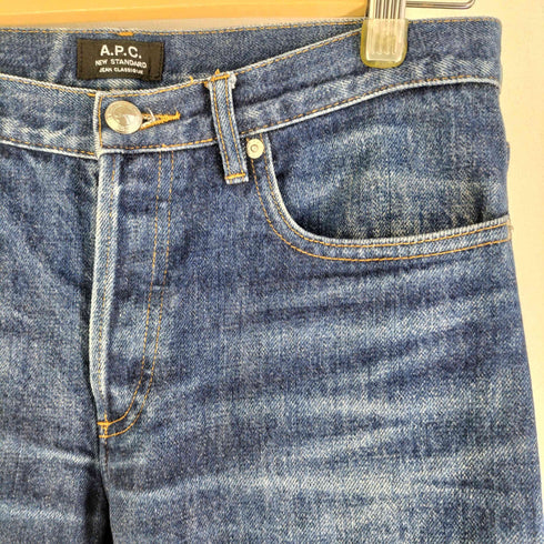 アーペーセー A.P.C. NEW STANDARD ボタンフライ ストレートデニムパンツ メンズ 30