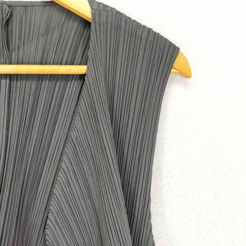 プリーツプリーズイッセイミヤケ PLEATS PLEASE ISSEY MIYAKE プリーツ加工ボタンレスベスト レディース 3