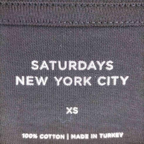 サタデーズニューヨークシティ Saturdays NYC Horizon Script Standard SS Tee メンズ JPN:XS