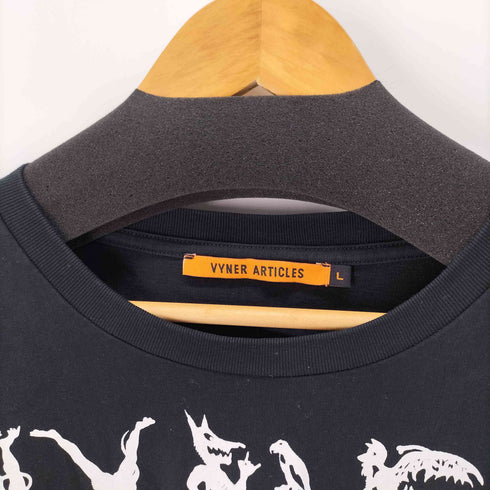ヴァイナーアーティクルズ VYNER ARTICLES グラフィックデザイン オーバーサイズ Tシャツ メンズ L