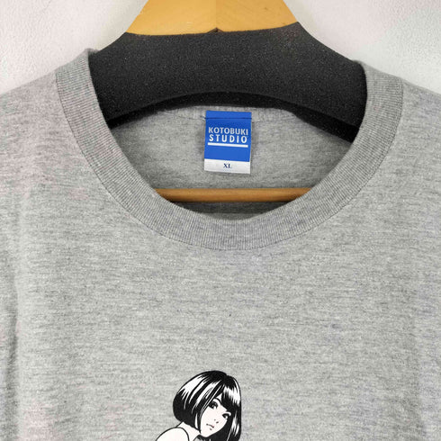 KOTOBUKI STUDIO フロントプリント S/S Tシャツ メンズ JPN:XL