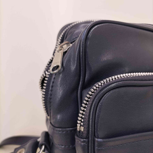 コムデギャルソン COMME des GARCONS フェイクレザー ショルダーバッグ レディース