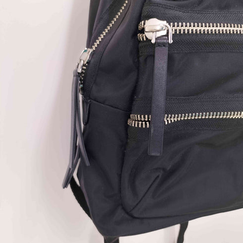 マークバイマークジェイコブス Marc by Marc Jacobs ジップデザインバックパック レディース