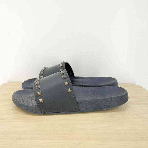ヴァレンティノガラヴァーニ VALENTINO GARAVANI スタッズフラットサンダル メンズ 43