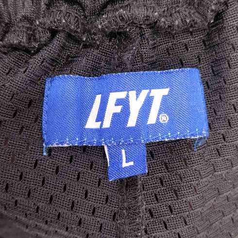 エルエフワイティー LFYT SCRIPT LOGO MESH SHORTS メンズ JPN:L