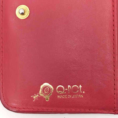 Q-pot. ストロベリーフィールドショートウォレット レディース