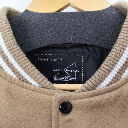 マークゴンザレス Mark Gonzales What it isNT STADIUM JACKET ワッペン 中綿 スタジャン メンズ JPN:L