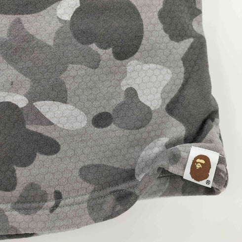 アベイシングエイプ A BATHING APE HONEYCOMB CAMO SHARK SWEAT SHORTS メンズ JPN:XL