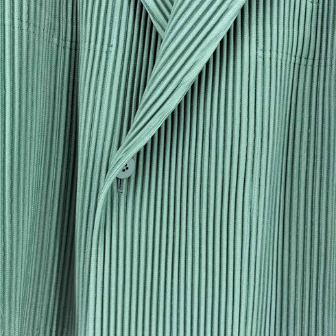 オムプリッセイッセイミヤケ HOMME PLISSE ISSEY MIYAKE TAILORED PLEATS1 プリーツ加工ショートダブルジャケット メンズ JPN:2