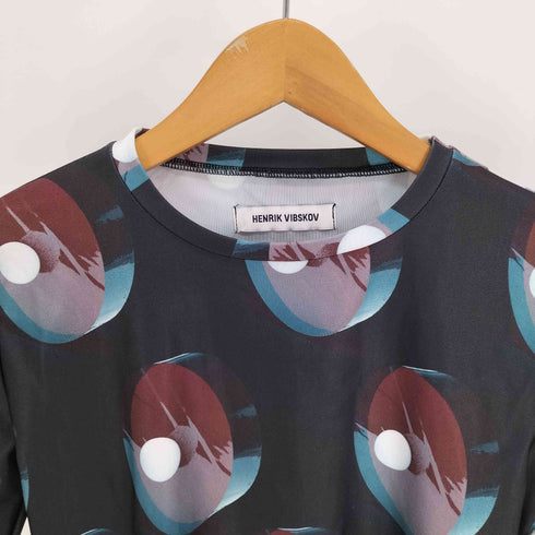 ヘンリックヴィブスコブ Henrik Vibskov 総柄 ポリ ストレッチ L/S クルーネック カットソー レディース import:S