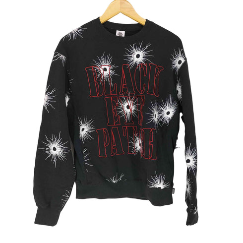 ザブラックアイパッチ THE BLACK EYE PATCH GUNSHOT STENCIL LOGO CREW SWEAT メンズ JPN:S