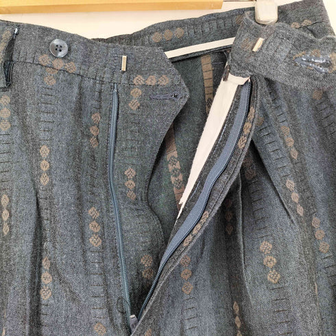 GOSI LUOMO 3タック 総柄 スラックス メンズ 36/33