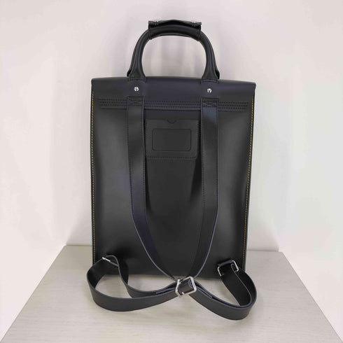 ドクターマーチン Dr.Martens SMALL LEATHER BACKPACK スモール レザー バックパック メンズ