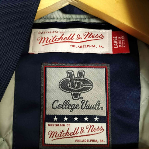 ミッチェルアンドネス mitchell&ness 裏地キルティング カレッジロゴ サテン スタジャン スタジアムジャケット メンズ import:L