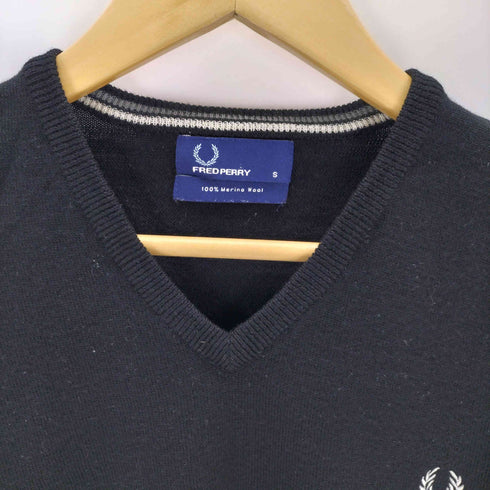 フレッドペリー FRED PERRY MERINO WOOL V-NECK メンズ JPN:S