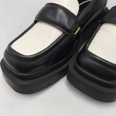 チャールズアンドキース CHARLES&KEITH 22SS Croc-Effect Platform Penny Loafers クロックエフェクト プラットフォームペニーローファー レディース JPN:22.5