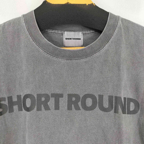 SHORT ROUND ロゴプリント S/S Tシャツ メンズ