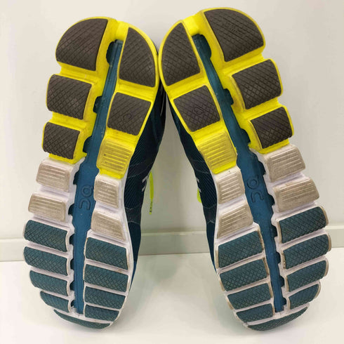 オンランニング On Running CLOUDFLOW クラウドフロー ランニングシューズ メンズ EUR:44