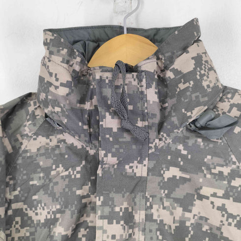 TENNIER INDUSTRIES社製 ECWCS UNIVERSAL CAMO GORE-TEX PARKA メンズ MEDIUM-REGULAR