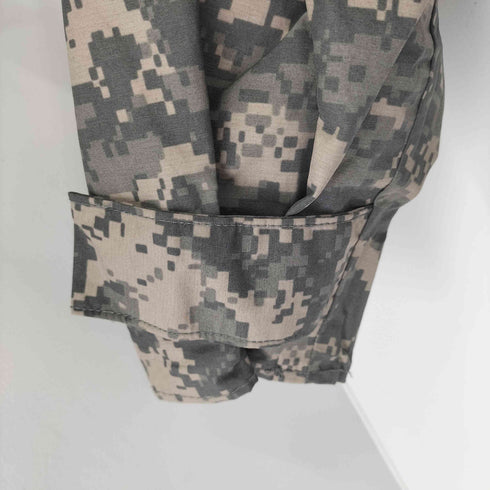 TENNIER INDUSTRIES社製 ECWCS UNIVERSAL CAMO GORE-TEX PARKA メンズ MEDIUM-REGULAR