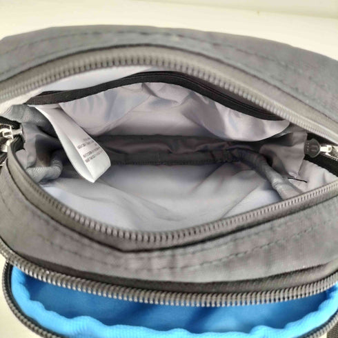 コロンビア Columbia 25SS 縦型 ミニショルダー スクエア バッグ メンズ
